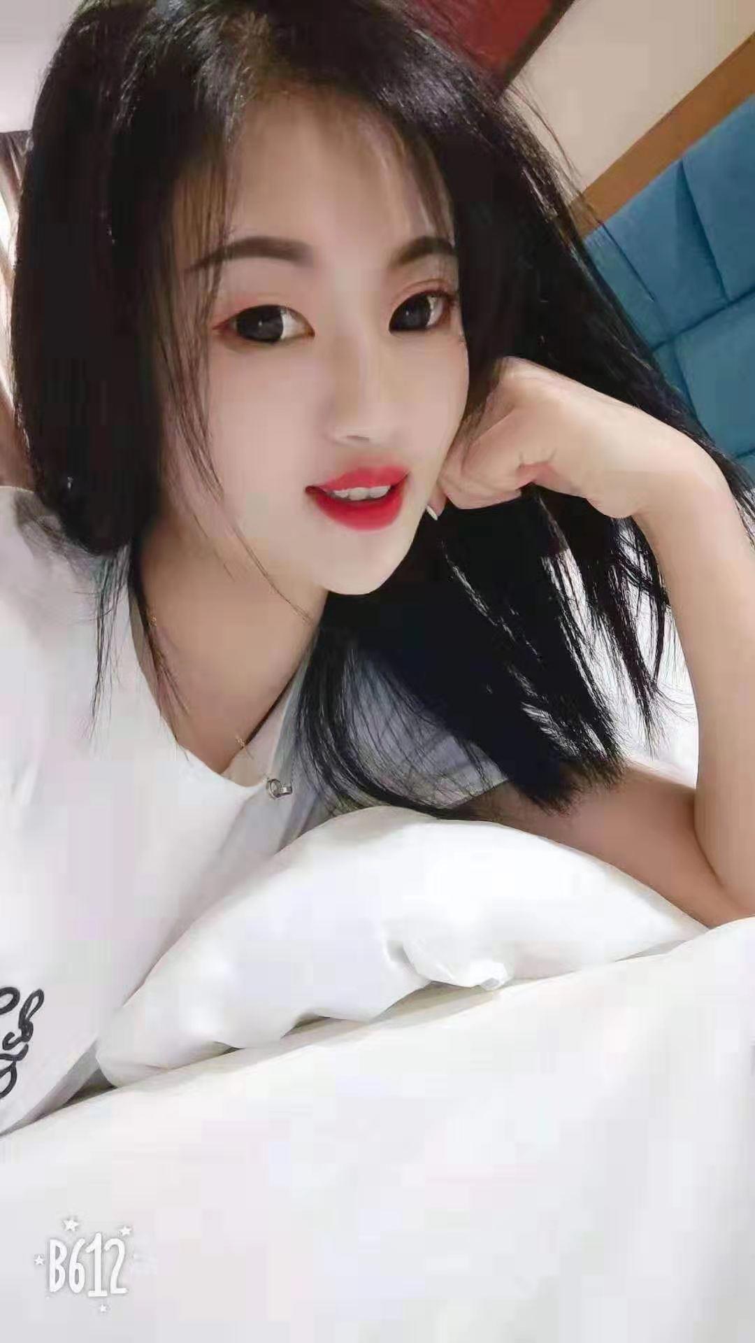 贵阳肤白身材控 第1张