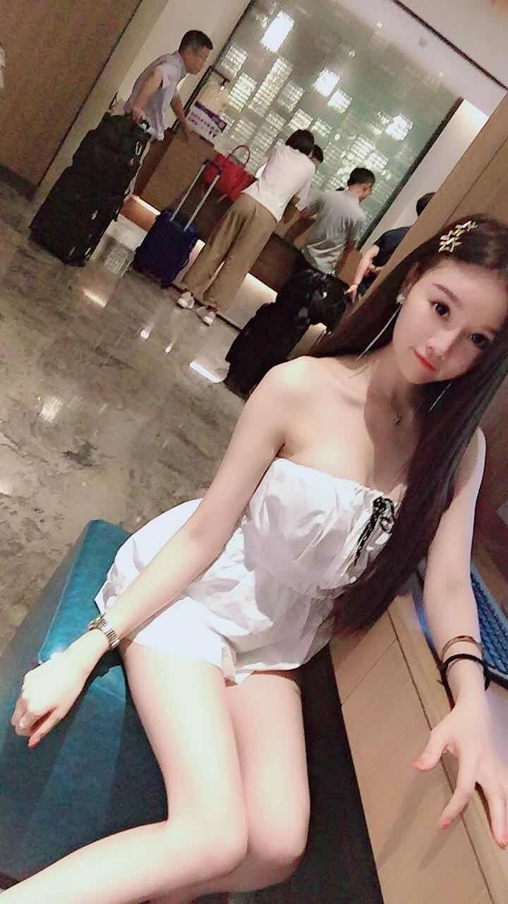 高颜值女神小爱,性感销魂 第1张