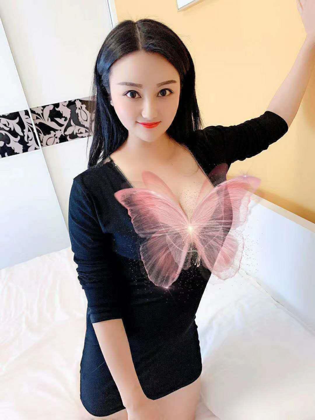 徐汇巨乳胸模景甜 第1张