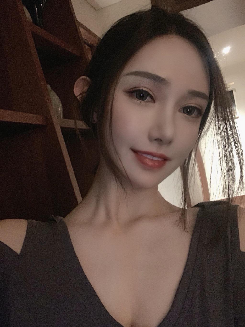 罗湖有耐心,胸大且坚挺,叫床声大,一次很棒的体验 第2张