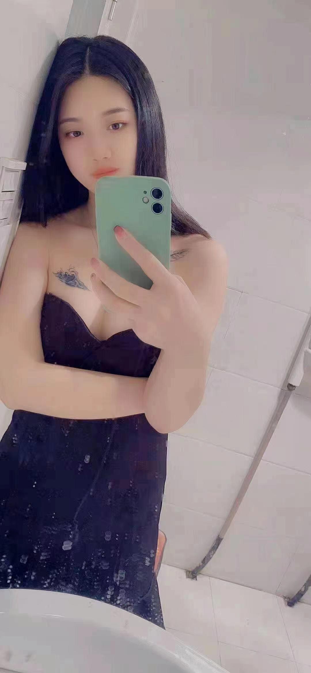 四川来的小姐姐，模特颜值和身材 第2张